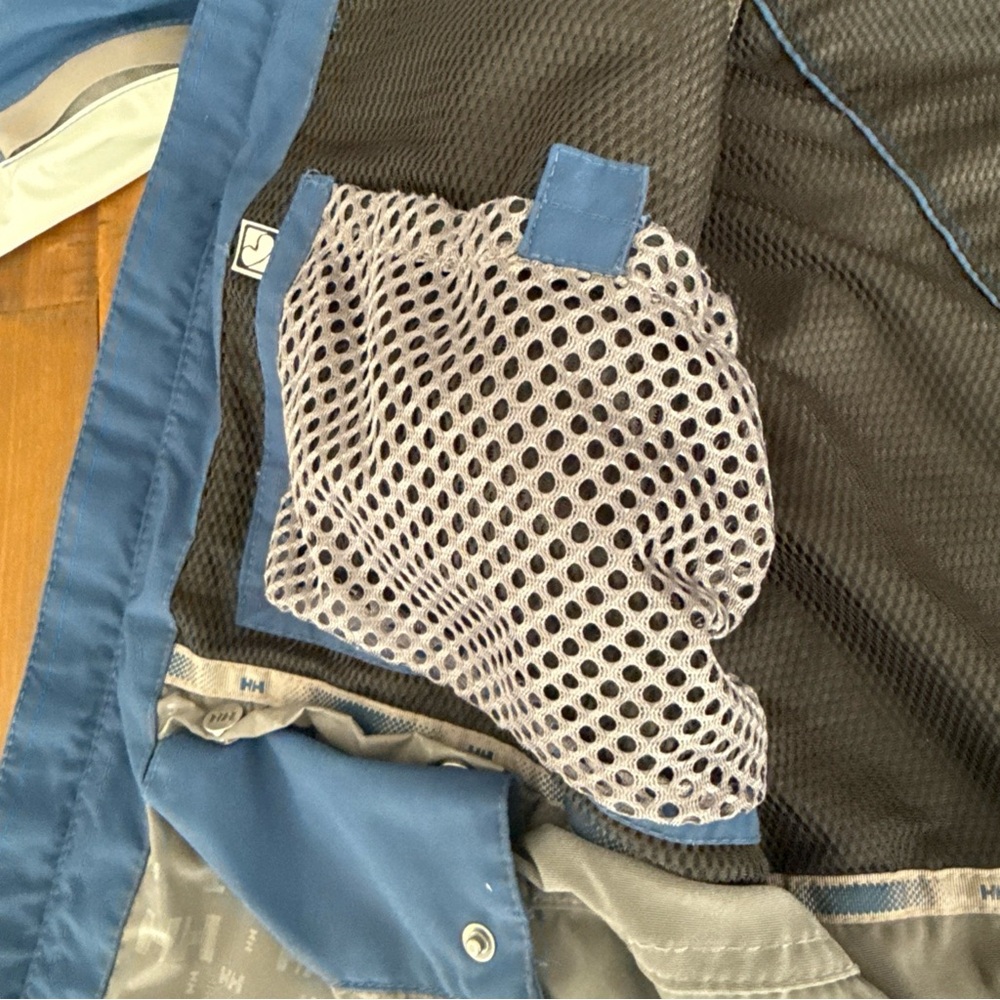 HELLY HANSEN Tech Gorpcore Hooded Waterproof Jack… - image 13